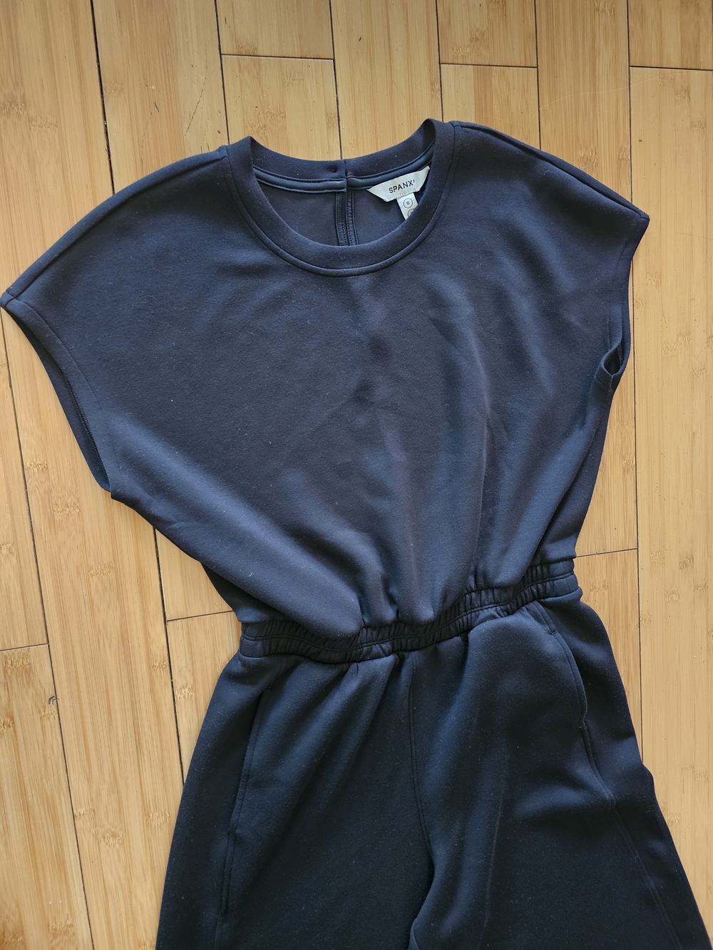 SPANX Black Airessentials Short-Sleeve Jumpsuit Sz S - Picture 4 of 5